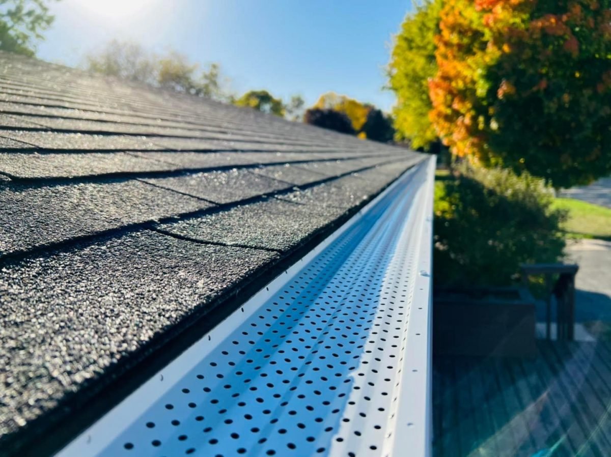 Glory-Works-Seamless Rain Gutter Installation